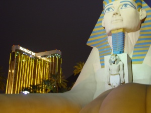 vegas-luxor03.jpg