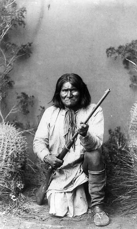 1022546155_Geronimo2.jpg.2ee6ee5caeb6554ded4a6bf7f9245b74.jpg